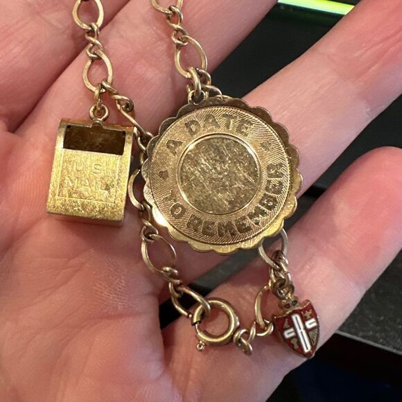 Vintage 1/20 12k GF yellow gold charm bracelet with three charms! - Picture 14 of 14